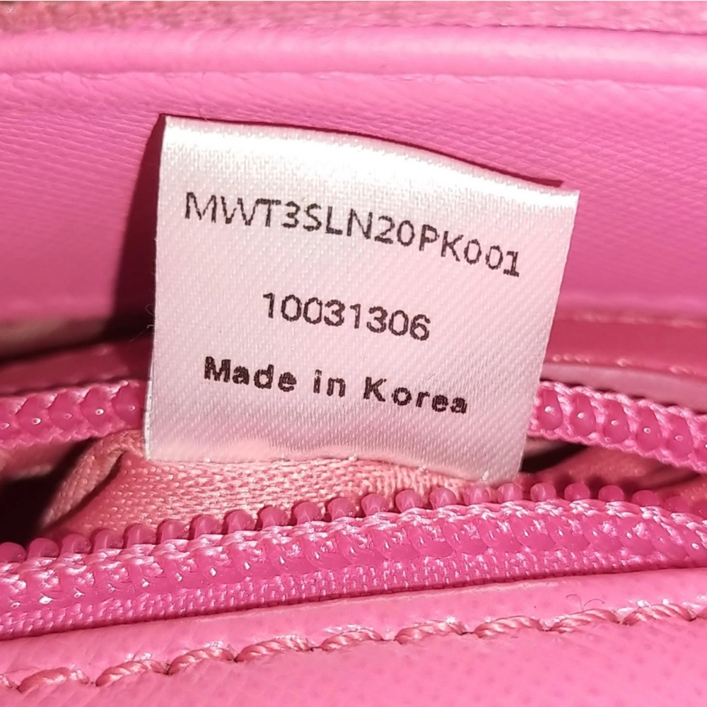 Authentic MCM Hand Bag Pink Leather crossbody purse HOT PINK - Picture 9 of 9
